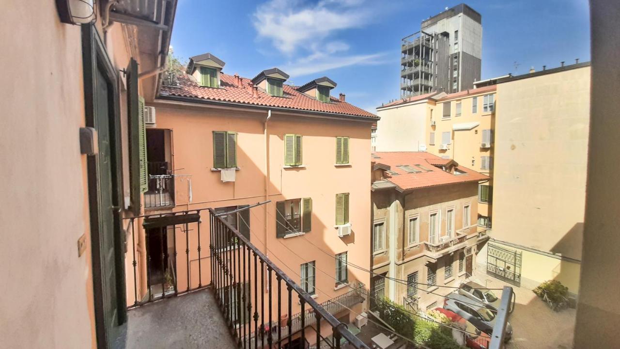 Joivy Light Isola Studio Milan Exterior photo